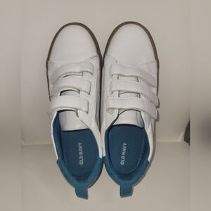 Old Navy Off White Sneakers with Blue Accents
